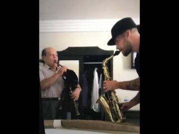 Amazing moment with a bagpipe and a sax in hotel room in Mexico !