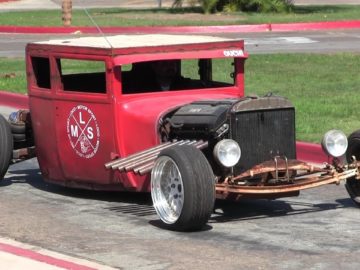 Have you ever seen something like this? Crazy Rat Rod /Hot Rod street sound