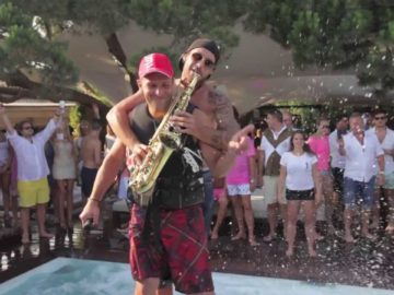 Jimmy Sax on a Flyboard in a Pool !!! ( Nikki Beach St Tropez )