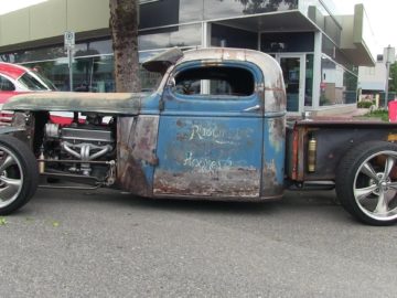 Rad rot from Hell-rusty chevy pickup truck-the best of hot rods series by Wheels